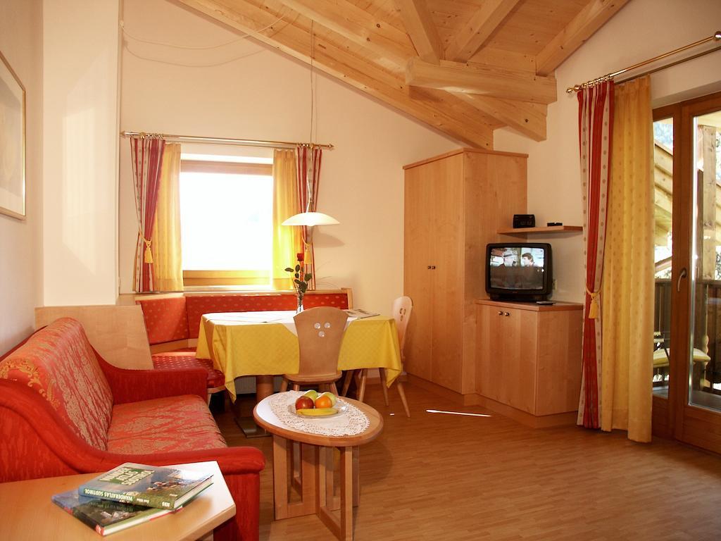 Garni Lichtenberg Pension Algund Buitenkant foto